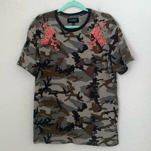 PAC Sun Camouflage Short Sleeve Roses Appliqué T-Shirt Women’s Size M